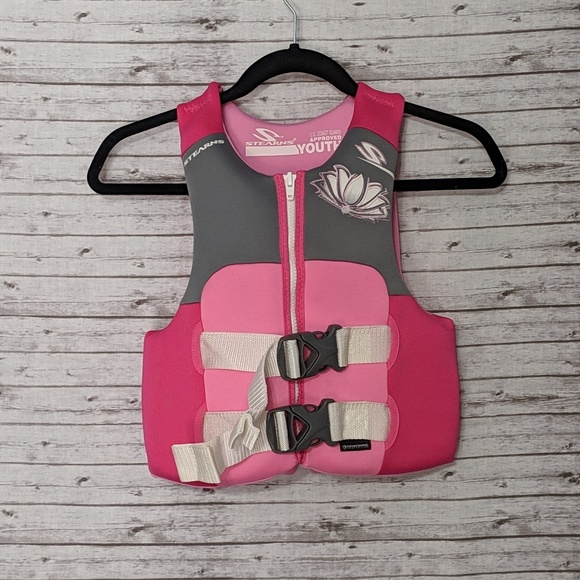 stearns Other - 🦋 Stearns US coast guard Approved sz Youth Pink